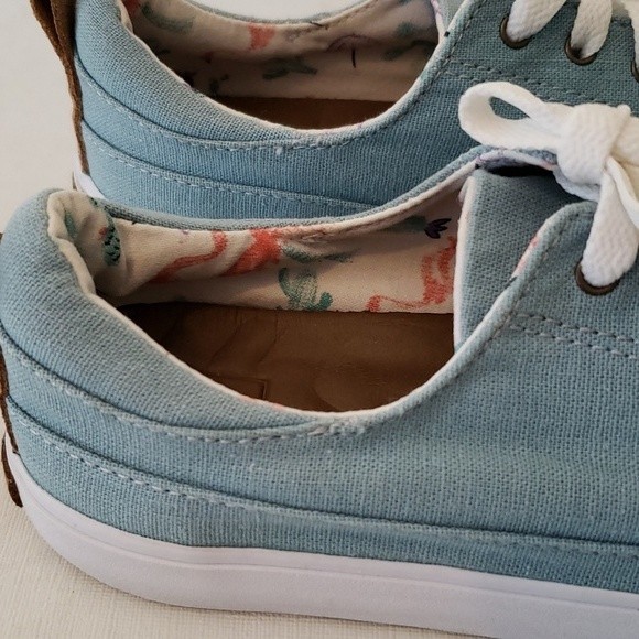REEF WALLED WOMEN'S LACE-UP CANVAS SNEAKERS GOOD USED CONDITION SIZE 7 - Picture 10 of 13